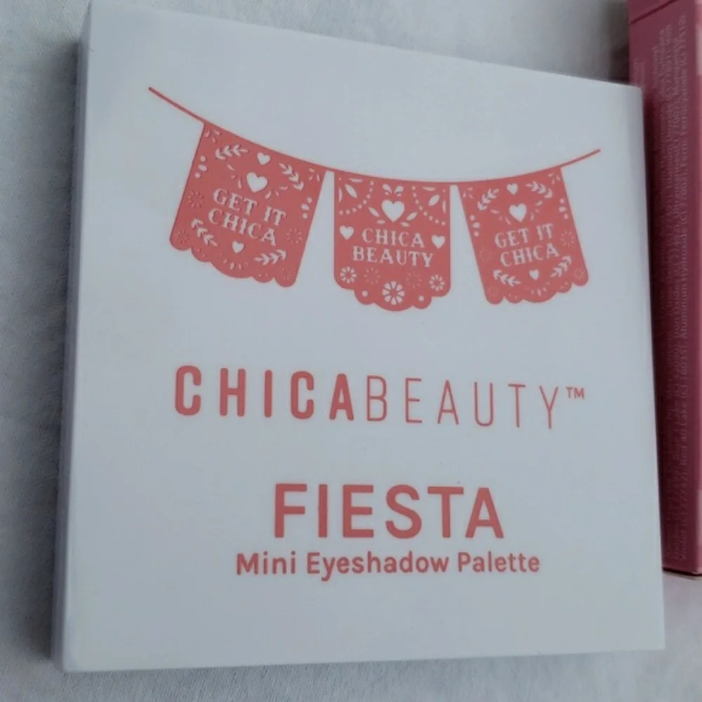 Chica Beauty Fiesta 9 pan mini eyeshadow palette